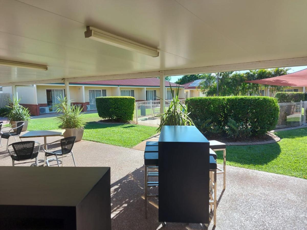 Emerald Explorers Inn Bagian luar foto