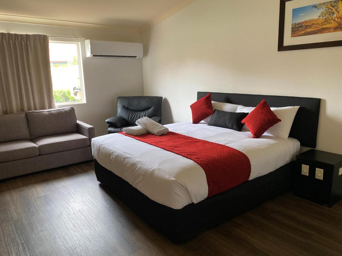 Emerald Explorers Inn Bagian luar foto