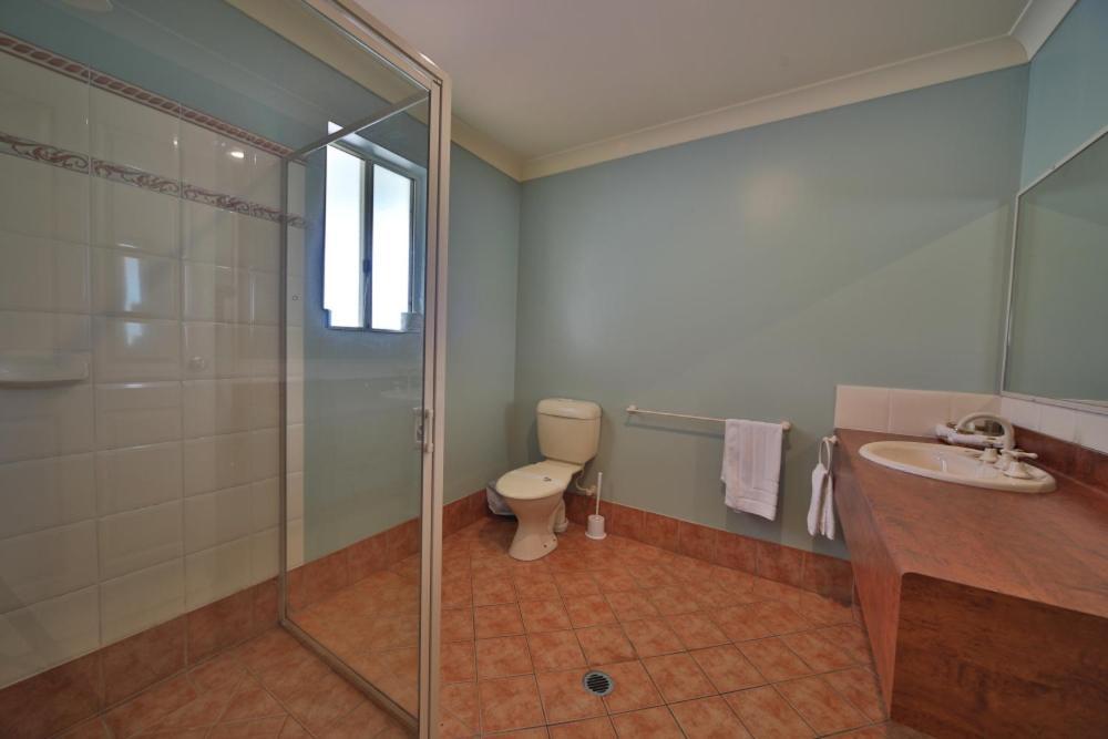 Emerald Explorers Inn Bagian luar foto