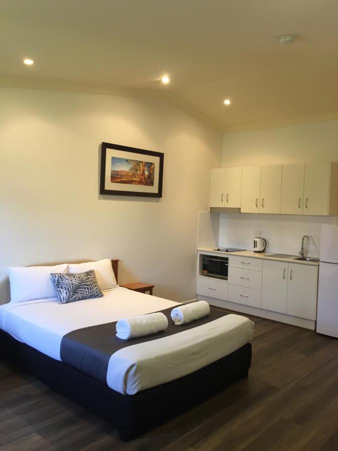 Emerald Explorers Inn Bagian luar foto