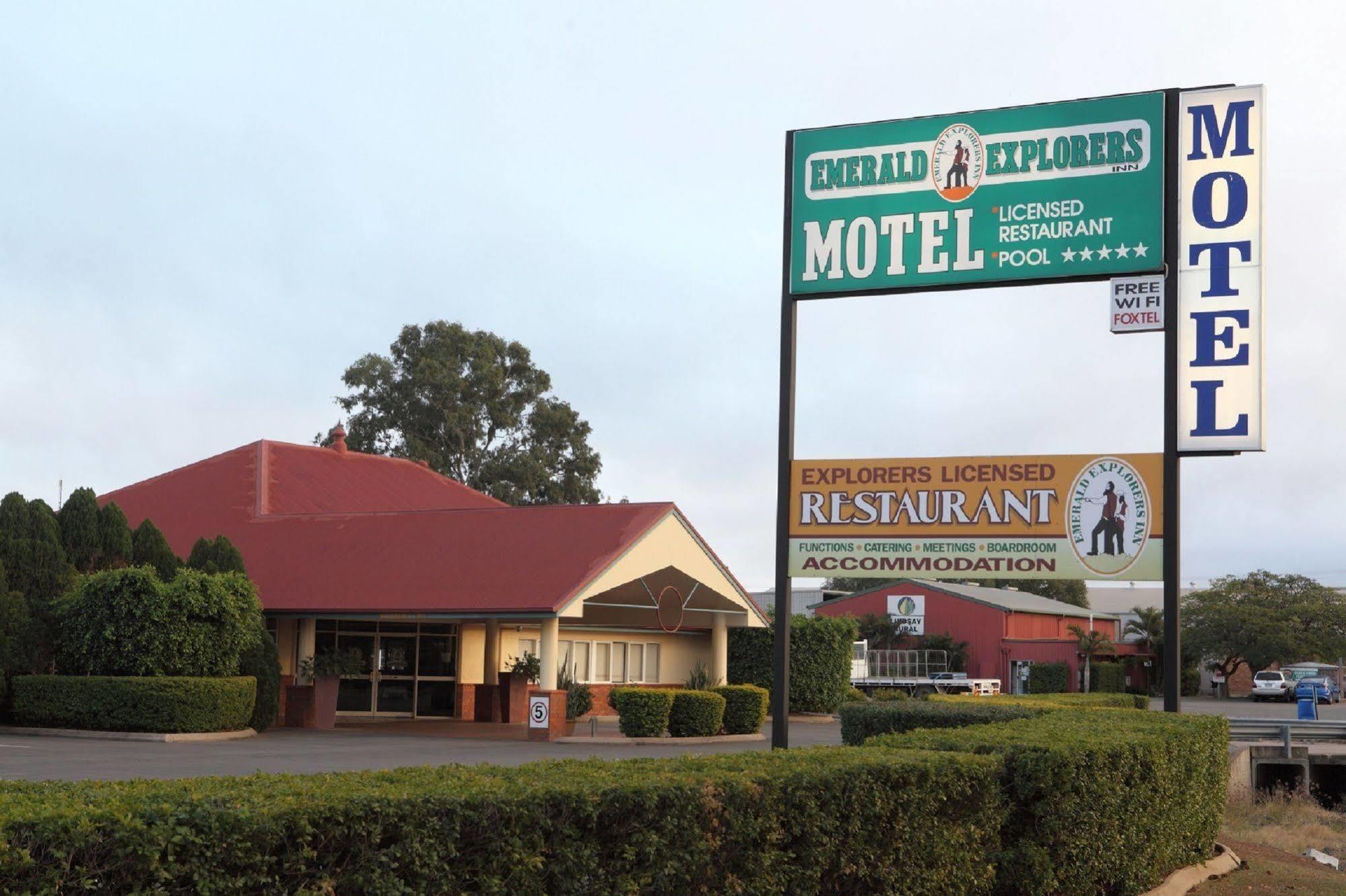 Emerald Explorers Inn Bagian luar foto