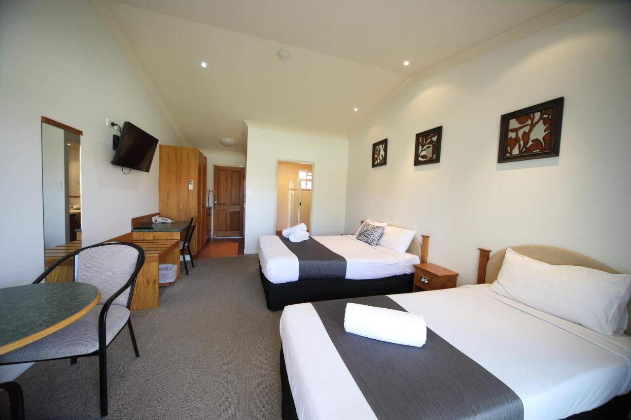 Emerald Explorers Inn Bagian luar foto