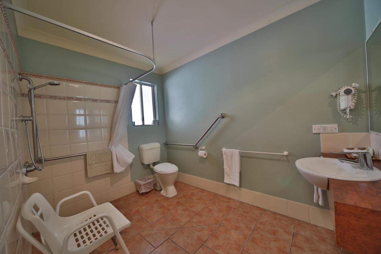 Emerald Explorers Inn Bagian luar foto